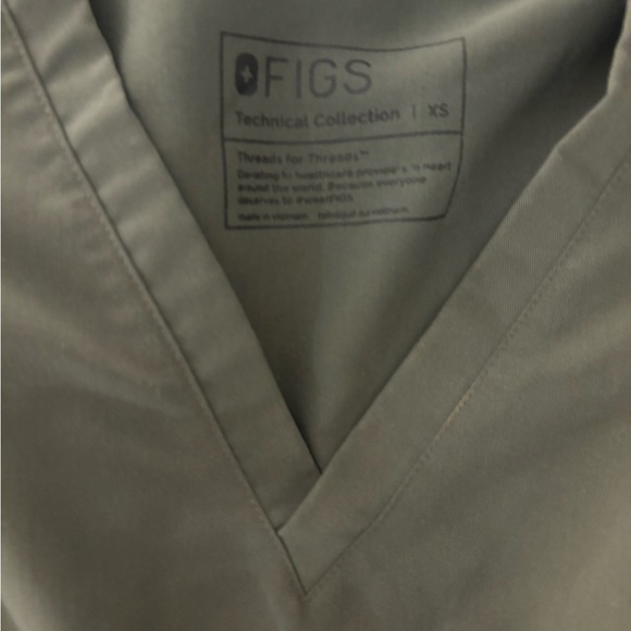Olive Green Women's Figs Scrubs set - Picture 2 of 5